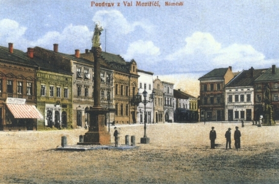 Historick&eacute; pr&aacute;ce na&scaron;ich absolventů