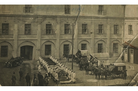 Vzpom&iacute;nky gymnazisty na život ve Vala&scaron;sk&eacute;m Meziř&iacute;č&iacute; za Velk&eacute; v&aacute;lky